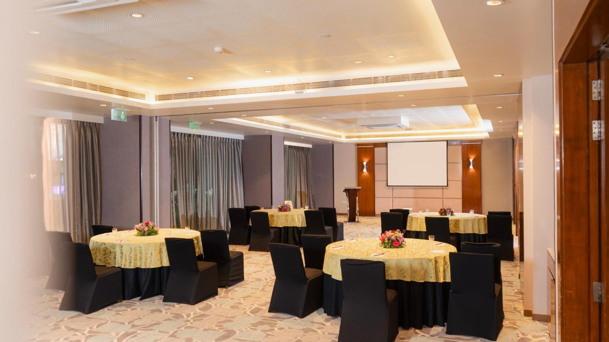 Hyatt Place Pune Хинджевади Екстериор снимка